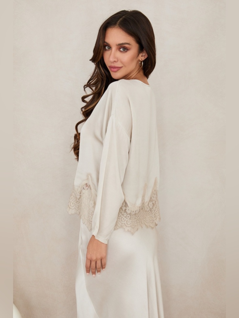 (235139/23239-WINE) LACE HEM VISCOSE CREW NECK LONG SLEEVE - Picture 4 of 6